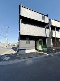 東京都江戸川区鹿骨１丁目