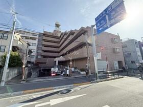 シャン・ド・ヴィラージュ　１０２号室