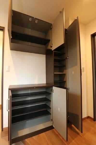 detached 東京都世田谷区上北沢３丁目

地図を見る