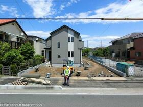 埼玉県草加市新栄３丁目