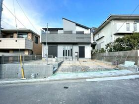 神奈川県横浜市港南区日野中央２丁目