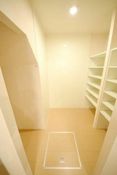 detached 東京都三鷹市北野１丁目

地図を見る