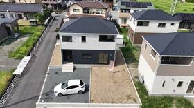 山梨県中央市西花輪
