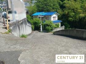 兵庫県宝塚市花屋敷荘園３丁目