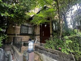 京都府京都市北区衣笠鏡石町