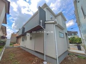 埼玉県上尾市大字小泉