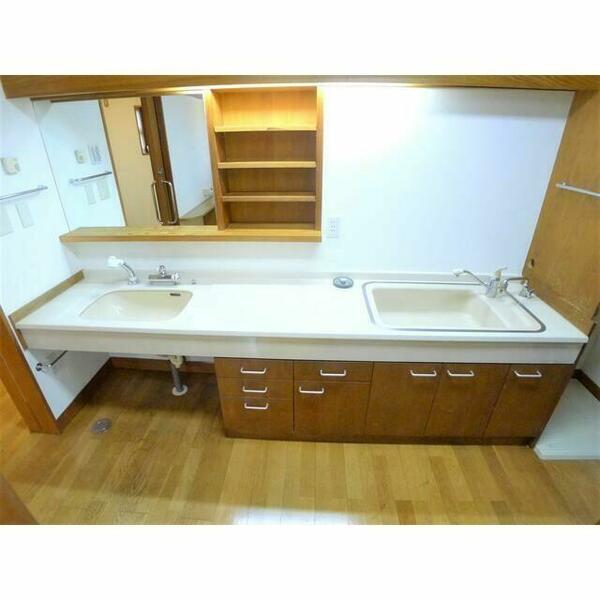 detached 東京都東村山市栄町３丁目

地図を見る