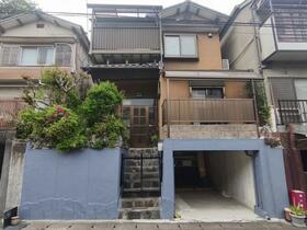京都府京都市山科区上花山桜谷