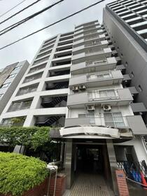 サカエファミール