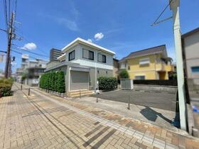 大阪府八尾市東本町４丁目
