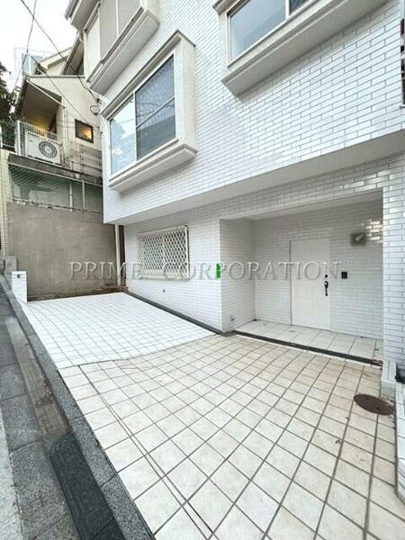 detached 東京都港区高輪２丁目

地図を見る