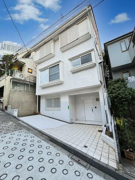 detached 東京都港区高輪２丁目

地図を見る