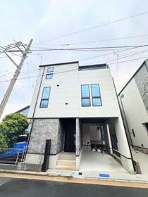 神奈川県横浜市金沢区富岡東１丁目