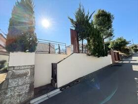 神奈川県横浜市青葉区榎が丘