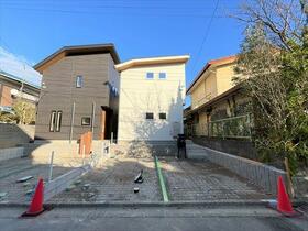 神奈川県横須賀市湘南鷹取１丁目