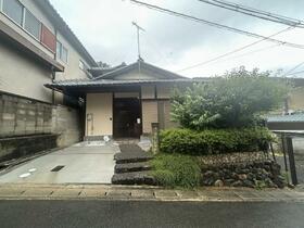 京都府京都市山科区上花山桜谷