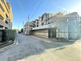 Ｔｈｅ　ＮＯＢＵＴＯ　ＨＩＬＬＳ　ＦＯＲＥＳＴ　ＣＯＵＲＴ