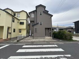 神奈川県茅ヶ崎市西久保