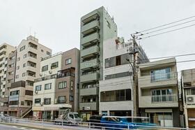 ストーク両国秀山　３０２号室