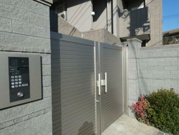 detached 東京都品川区上大崎１丁目

地図を見る