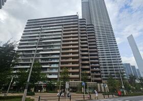 ＨＡＲＵＭＩ　ＦＬＡＧ　ＳＵＮ　ＶＩＬＬＡＧＥ　Ｅ棟