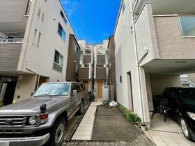 東京都荒川区東日暮里３丁目