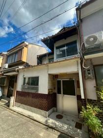 京都府京都市中京区西ノ京西鹿垣町