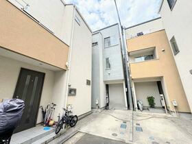 神奈川県横浜市港北区新吉田東３丁目