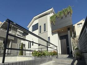 兵庫県神戸市垂水区高丸2丁目