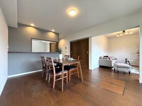 エメラルドマンション二島