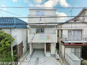 埼玉県草加市小山２丁目