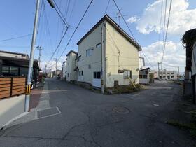 青森県青森市岡造道2丁目