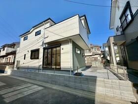 埼玉県草加市谷塚町