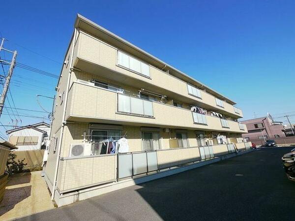 apartment 埼玉県越谷市蒲生西町２丁目
地図を見る