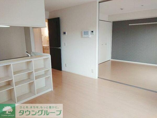 apartment 埼玉県越谷市蒲生西町２丁目
地図を見る
