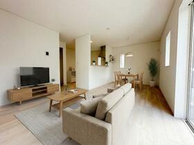 埼玉県朝霞市岡３丁目