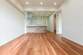 なぎさニュータウン５号棟　３１２号室