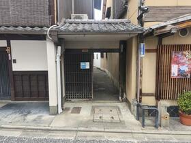 京都府京都市上京区真盛町