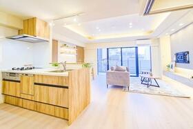 グラントレゾール駒形