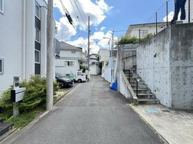 東京都杉並区久我山３丁目