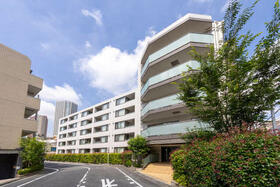 プレシス市谷台町坂