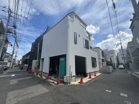 東京都中野区本町６丁目