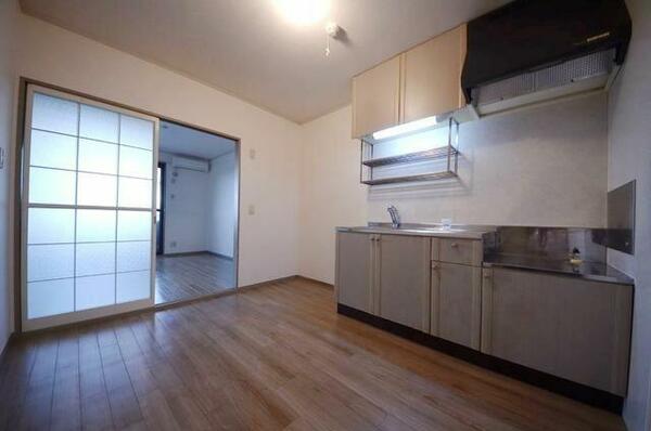 apartment 埼玉県北足立郡伊奈町栄５丁目
地図を見る