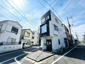 東京都葛飾区西新小岩３丁目