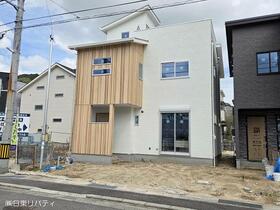 広島県呉市広中新開３丁目
