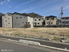 広島県呉市広中新開３丁目