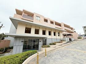 ハウス・オン・ザ・ヒル・ルネ市川フラッツＩ