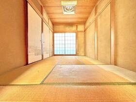 東京都世田谷区砧３丁目