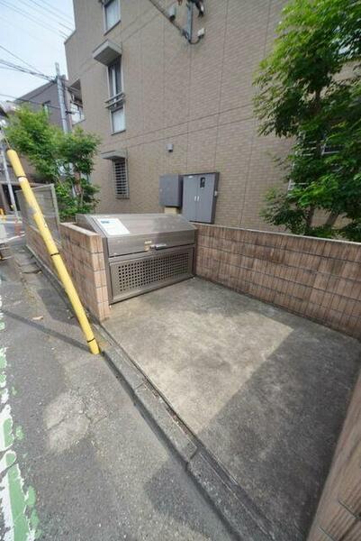 apartment 埼玉県ふじみ野市新駒林３丁目
地図を見る