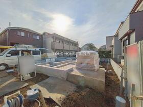 東京都三鷹市深大寺３丁目